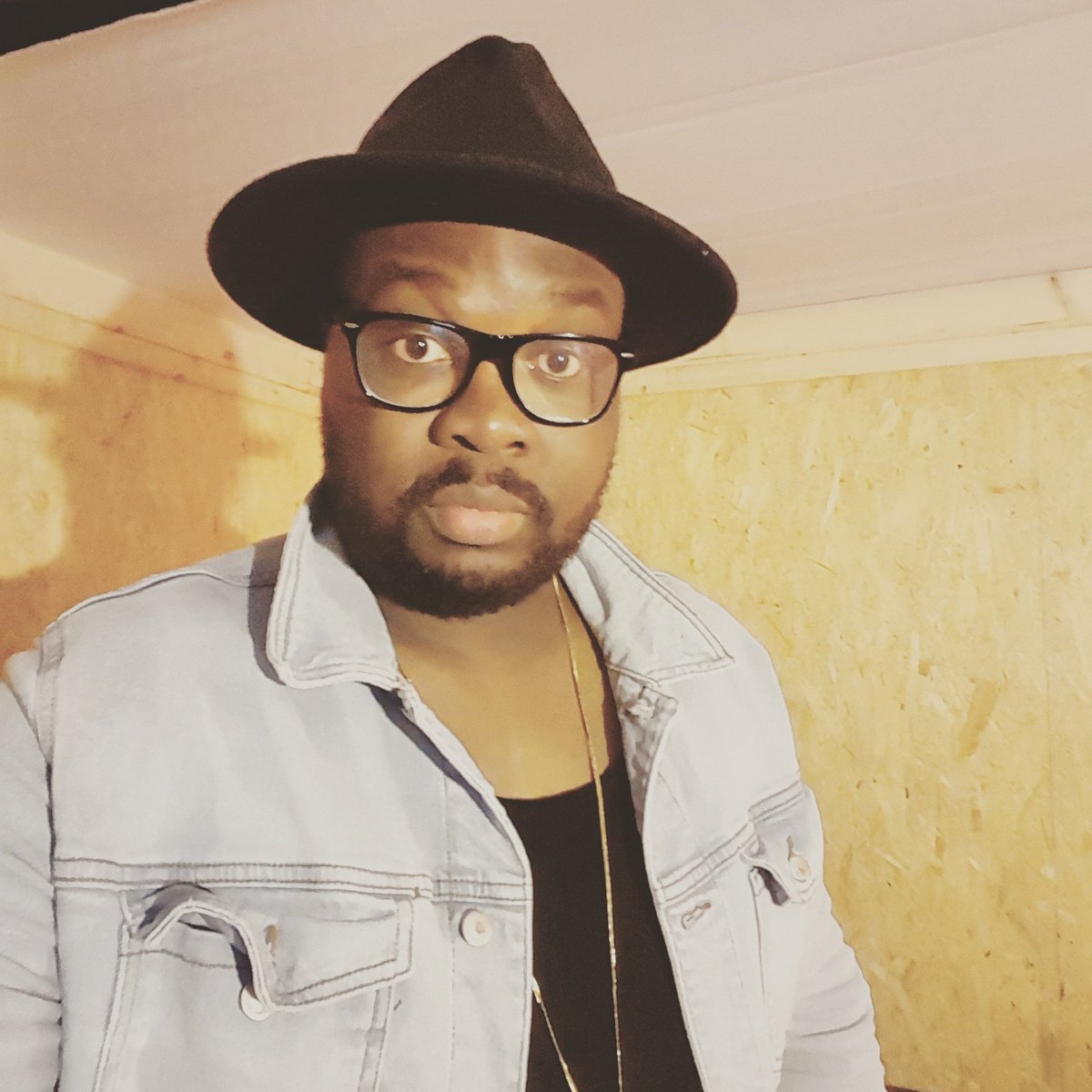 Eric Oulla tweet media