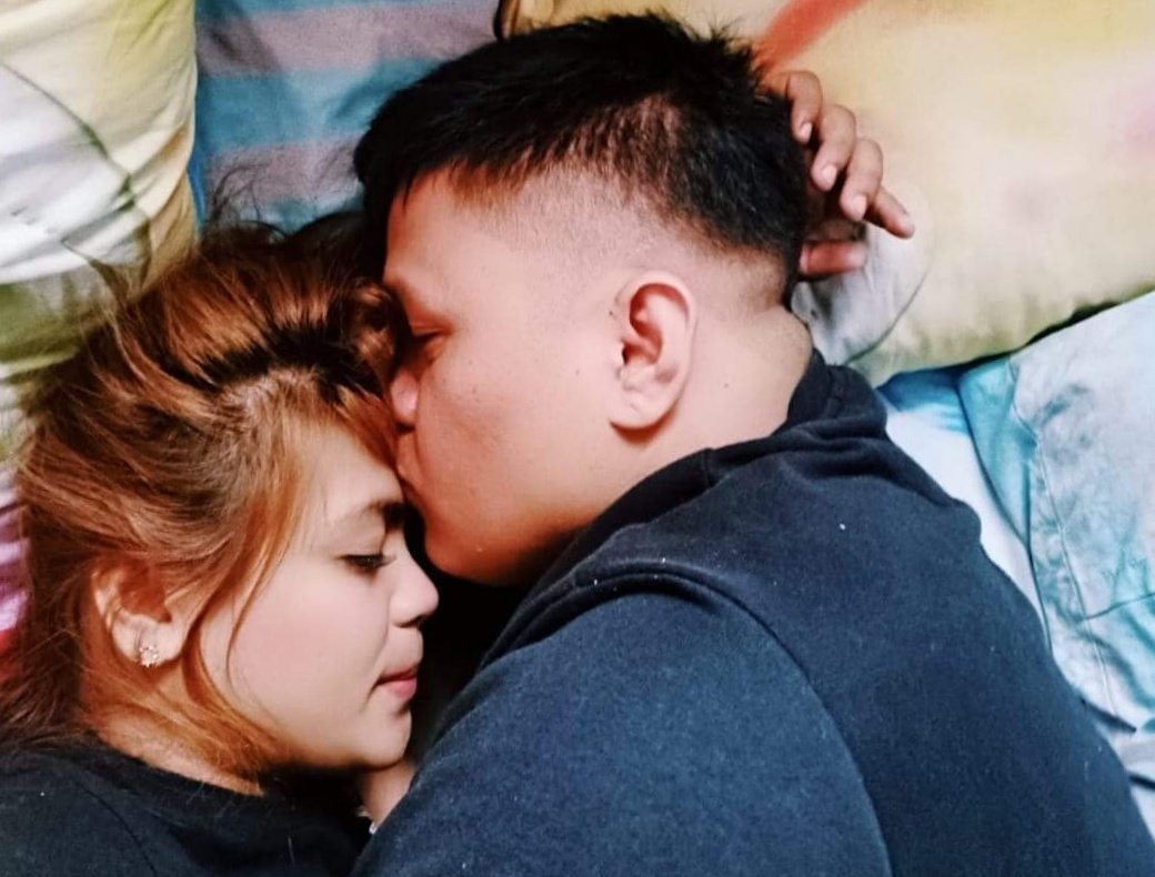 Mary87333519's tweet photo. Best buddy 
One kiss on the forehead is much sweeter than a THOUSAND Kiss on the lips  💋... No lust but full of LOVE and RESPECT... 
I love you dhie from the moon  and back❤❤❤ i know we are different  world...   but i believe   we meet as one 
Pulis ng buhay ko❤❤❤ https://t.co/6Ll8PCc31V