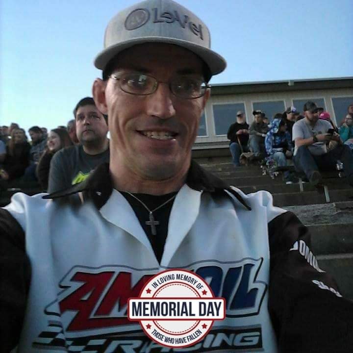 RobbieSkipper33's tweet photo. #NewProfilePic https://t.co/pVcfHy2aVR