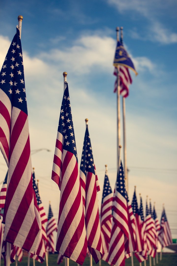 Cleanfireplace's tweet image. Take a moment to reflect today on the brave heroes who’ve sacrificed to keep our country safe and sound. For the courage, honor, and duty, thank you to all who have served, and continue to serve. #MemorialDay2019