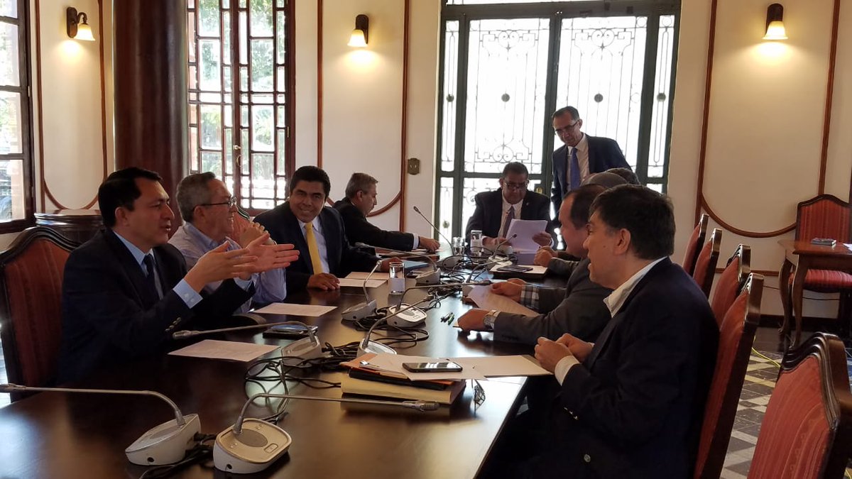 marioponcesv's tweet photo. Mario Ponce y @RobertoApcn , diputados del @PCN_Oficial , en sesión trabajo comisión subcomisión de @AsambleaSV que estudia fallo de @SalaCnalSV sobre ley de amnistía. https://t.co/wLIgTlQCV6