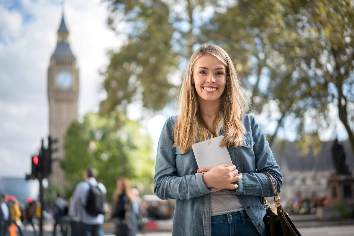facimpacta's tweet photo. Intercâmbio estundatil + experiência no exterior + domínio de outro idioma = uma carreira de sucesso! Veja o guia sobre como estudar no exterior e potencialize seu currículo. https://t.co/I3Xj5iQ9mH https://t.co/XeCYhxZIek