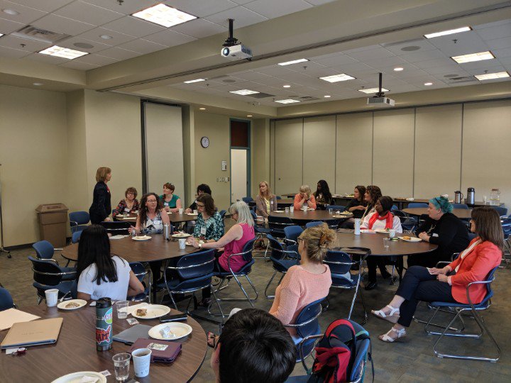 Today is our panelists session: Breaking Through the Glass Ceiling #HamOnt #womenentrepreneurs