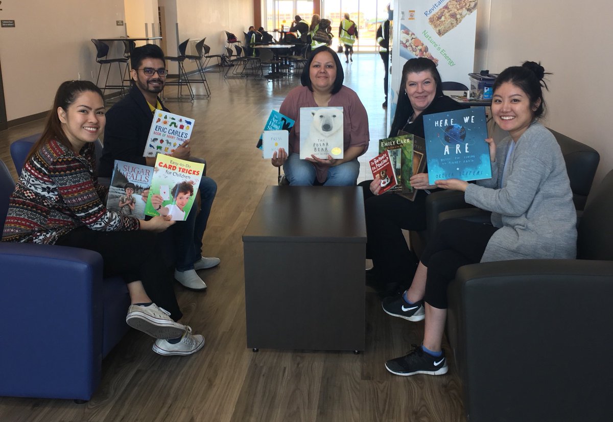 HorbasCathy's tweet photo. Our first day with our BEEP teachers. Book talk. It’s going to be a great summer! #7oaksdiv #keep7oaks7oaks https://t.co/VxBaNFwYFo
