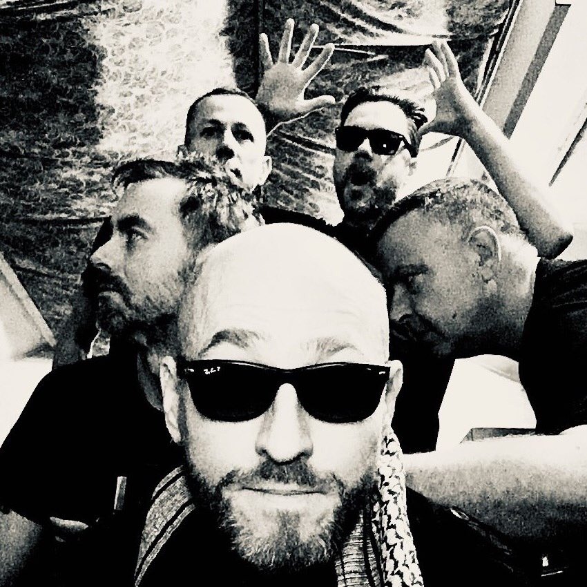 facethemusic999's tweet photo. Bank Holiday bonus!
Here's 'Blind' from 2000
https://t.co/u9gfbsVTh9 https://t.co/AmEKJjUbmA