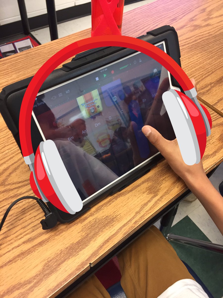 Mixin it up with Garage Band and the Geek Squad <a href="/RalphMaybank/">Ralph Maybank School</a> <a href="/PTLibLC/">PTLearningCommons</a>