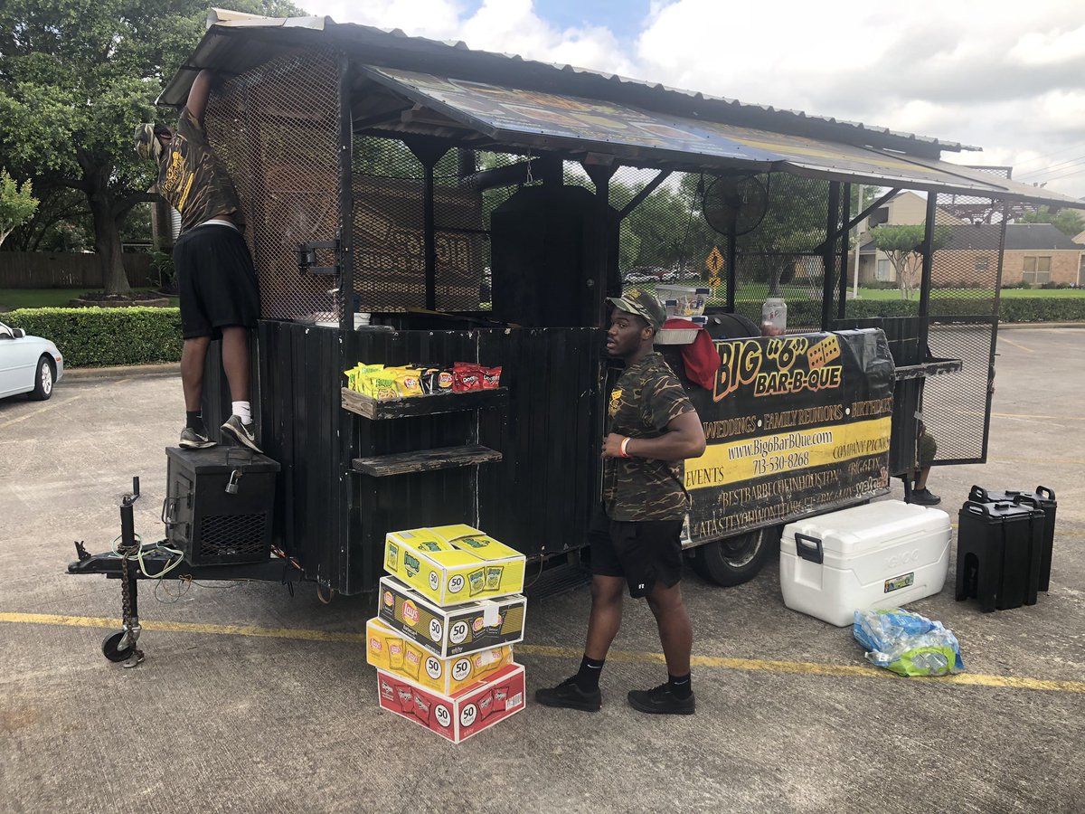 MBCA_Houston's tweet photo. @Big6BBQ getting ready to cater the Mission Bend Civic Association annual Memorial Day pool party for residents!!! Should be beautiful weather for a pool party. @TXnewsmanKPRC https://t.co/M3R29Adh2m