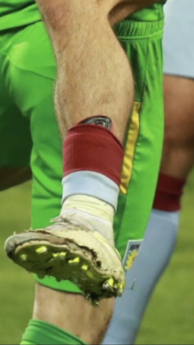 HollyHNews's tweet photo. Now for crying out loud @JackGrealish1 ... buy yourself some new boots.. 😂#AVLDER #PL https://t.co/fefIsM9XLH