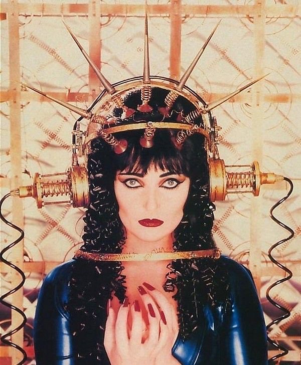 Happy birthday Siouxsie Sioux 