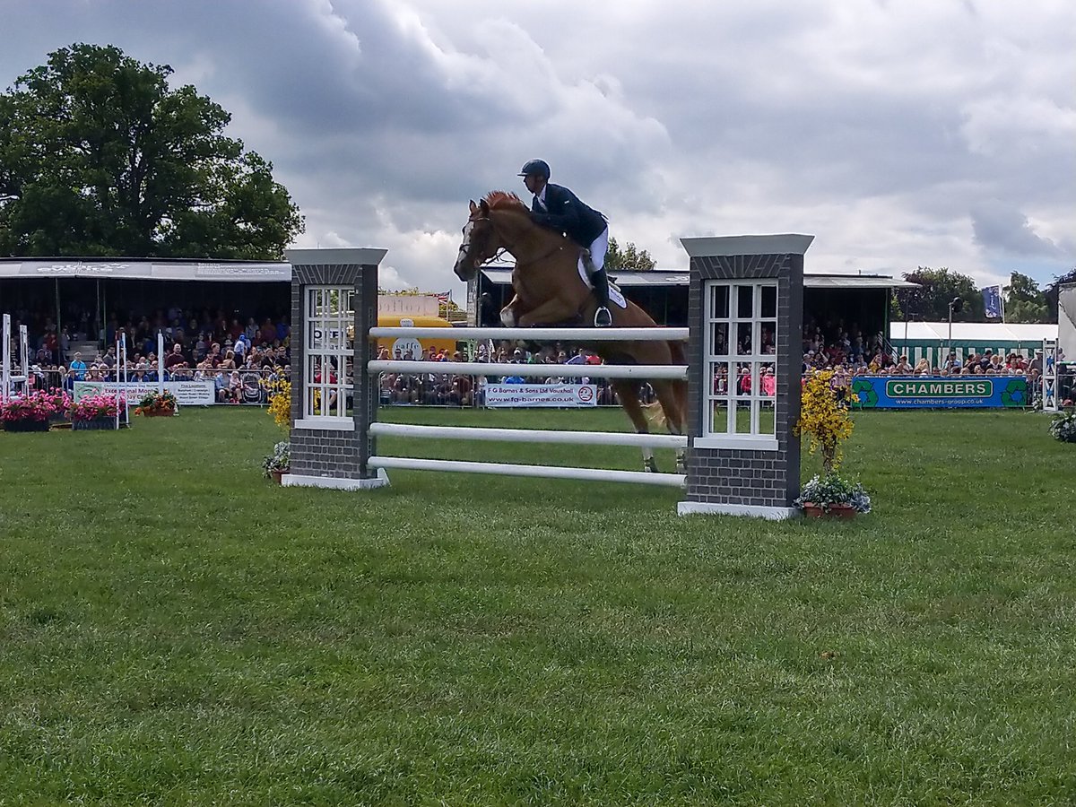 A lovely day <a href="/SurreyShow/">Surrey County Show</a> today. Good to catch up with so many movers and shakers working in our rural communities especially farmers making Surrey such a great place and helping us to eat. Thanks @pgradio