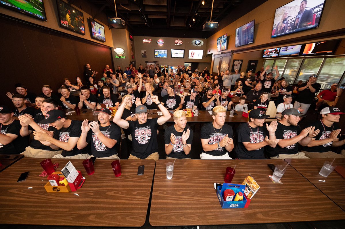 How’s everybody doing this morning? 😁

#EveryoneForOmaha | #OmahaBSB
#RoadToOmaha ⚫️🔴⚾️
