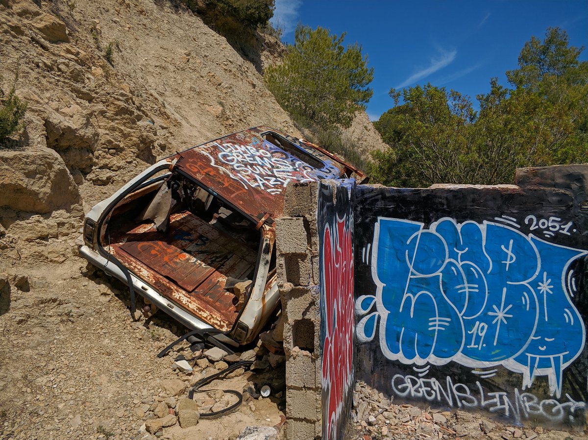 vexerdj's tweet image. Volgens mij is Club Festival al een tijdje dicht op Ibiza...
#lastplak #edorath #oxalien #streetart