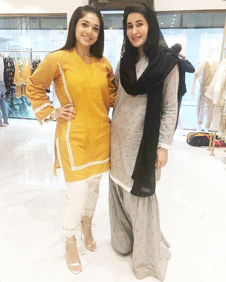 ShowbizAndNewz's tweet photo. Gorgeous @SanamJungPK with beautiful @IamShaistaLodhi at Anum Jung’s store launch.
#ShaistaLodhi #SanamJung #AnumJung #AJDesign https://t.co/aHveYf48Pk