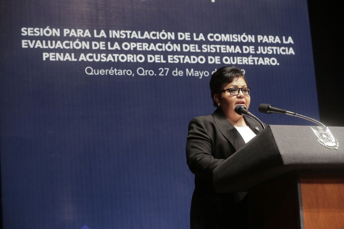 PanchDominguez's tweet photo. La Sesión de Instalación de la Comisión para la Evaluación de la Operación del Sistema de Justicia Penal Acusatorio de Querétaro, @cosmosjusticia, concreta la evolución institucional de la justicia penal mexicana: ir de un modelo de acción, a uno de evaluación. #QroOrgulloDeMx https://t.co/Ul7F8jjC1Y