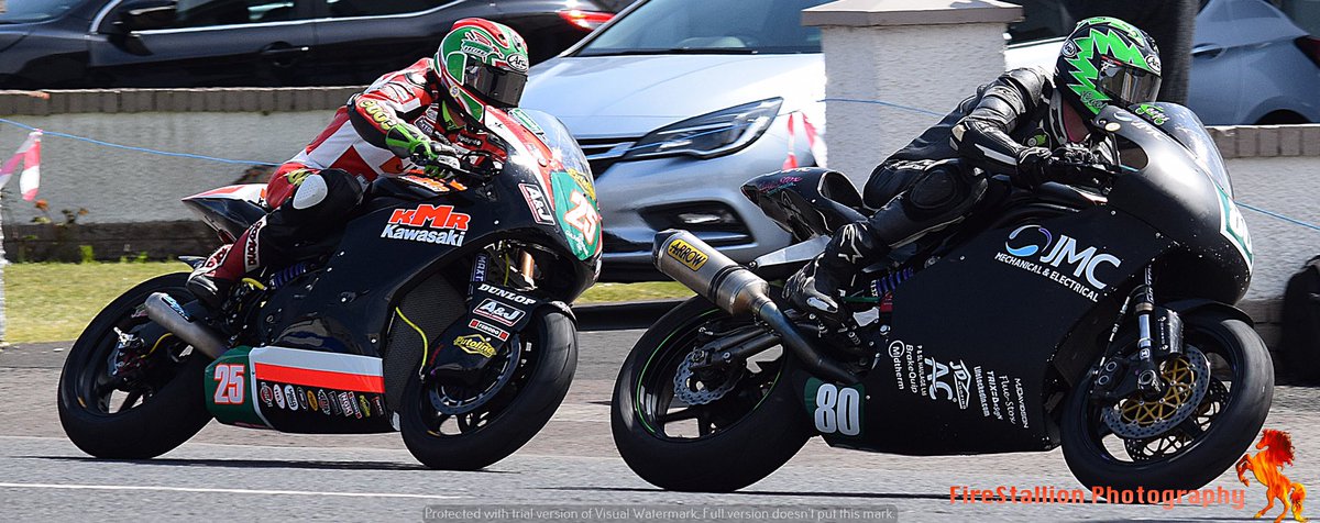 FireStallion666's tweet image. #matthewrees #darrencooper #nw200 #RoadRacing #irishroadracing @northwest200 @reesracing25  @LivingRoadRaces @RoadRacingLife #firestallionphotography