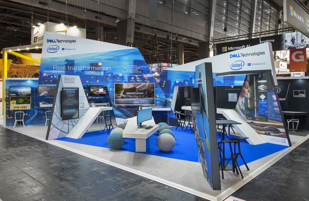 #Dell Technologies reçoit l’Award du stand le plus inspirant par les étudiants de l’Ecole Supérieure du Digital lors du salon #VivaTech2019.
Stand Made in #Constellaction