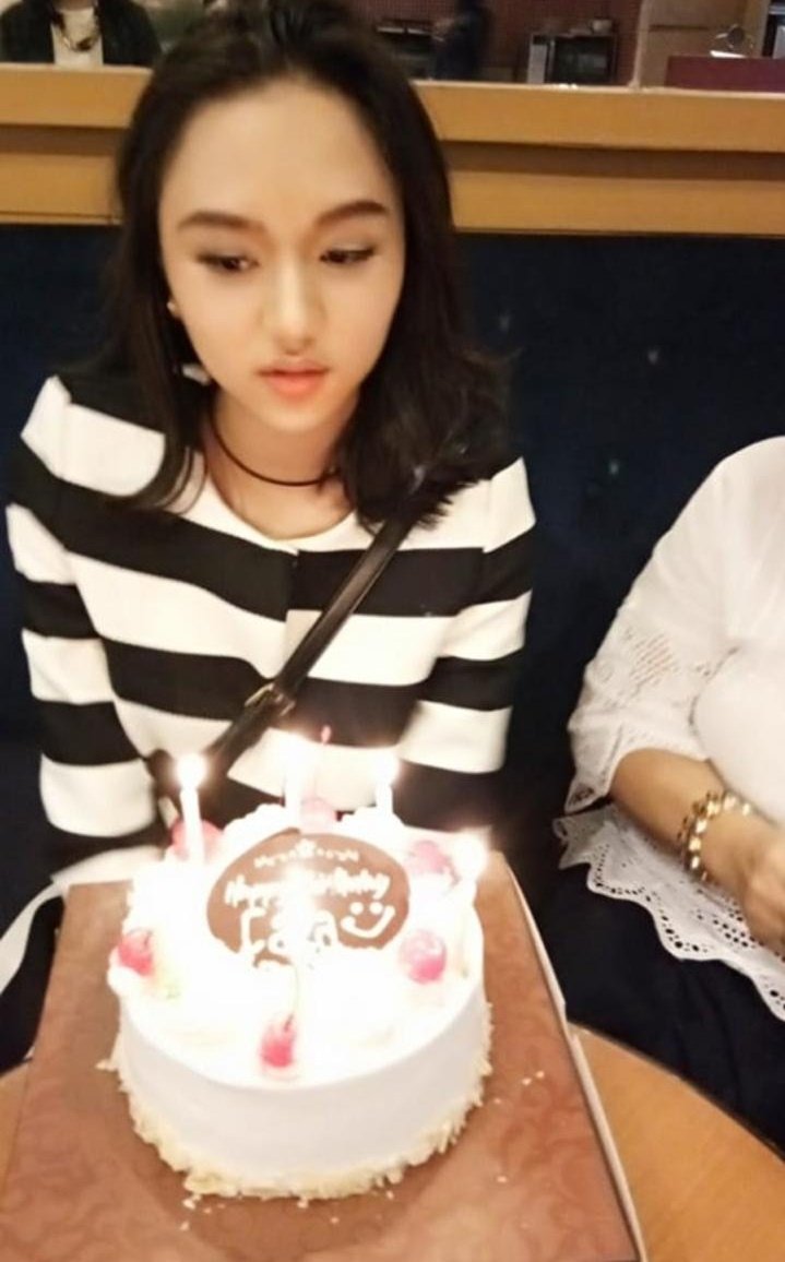 yashadipura's tweet photo. Met ultah anakku Ananda Meisha, entah sy hrs cerita apa,. Ini putri saya, yg sdh 15 thn blm bertemu

Mohon sampaikan  rasa rindu dan cintaku untuk putriku, maafkan papi, smoga suatu saat kita bertemu, aamiin

Twiiter do your magic
I love you

Bantu RT plis 😢😢😢😭😭😞😞😟😧😧 https://t.co/NOUgHm6gCG