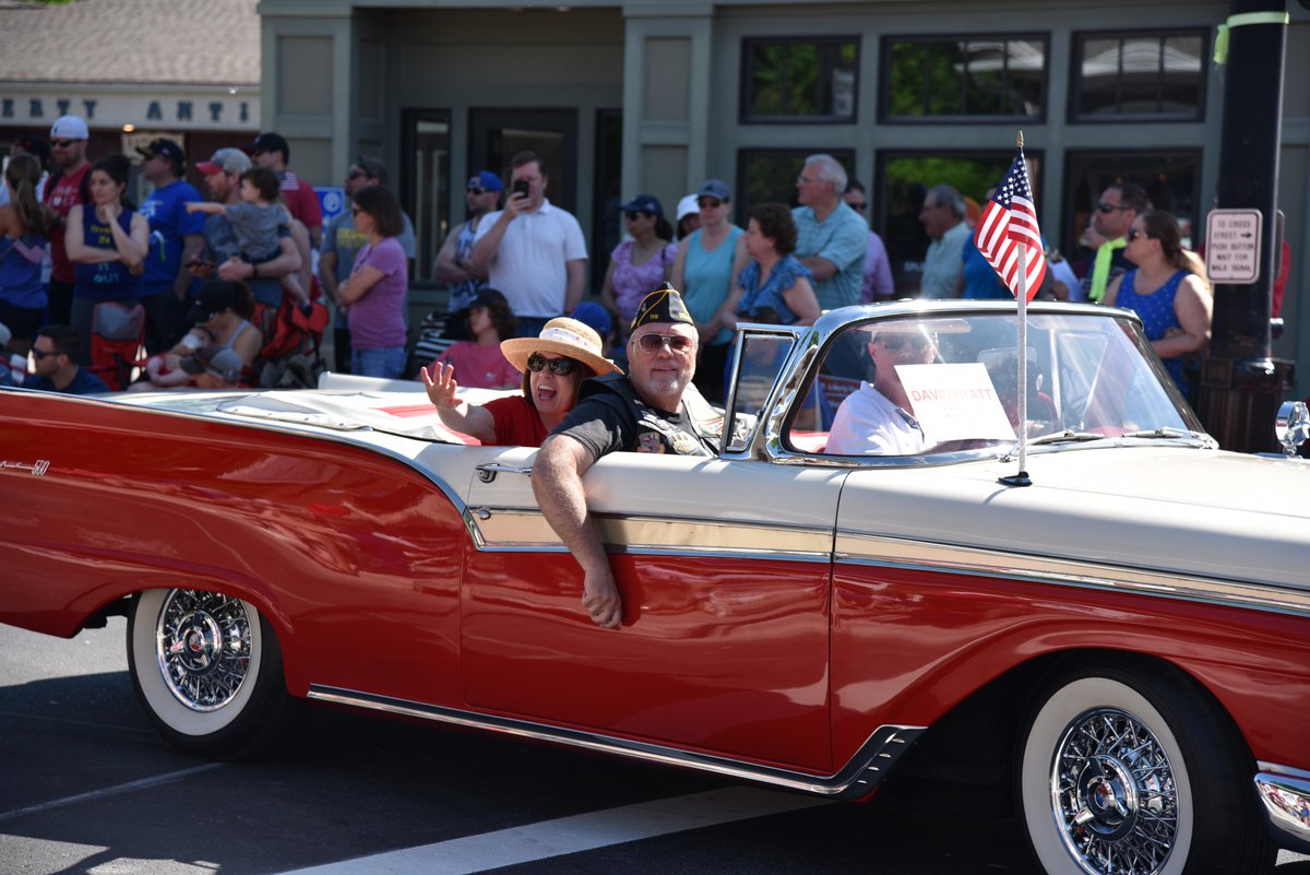 CityofPowellOH's tweet photo. Our community gathered together this morning for the annual #MemorialDay Parade &amp; Ceremony. We remember and honor the fallen each and every single day. #NeverForget #ThankYouForYourService Photos: https://t.co/4h4fkRSiJL https://t.co/YkJ8EITCQ1