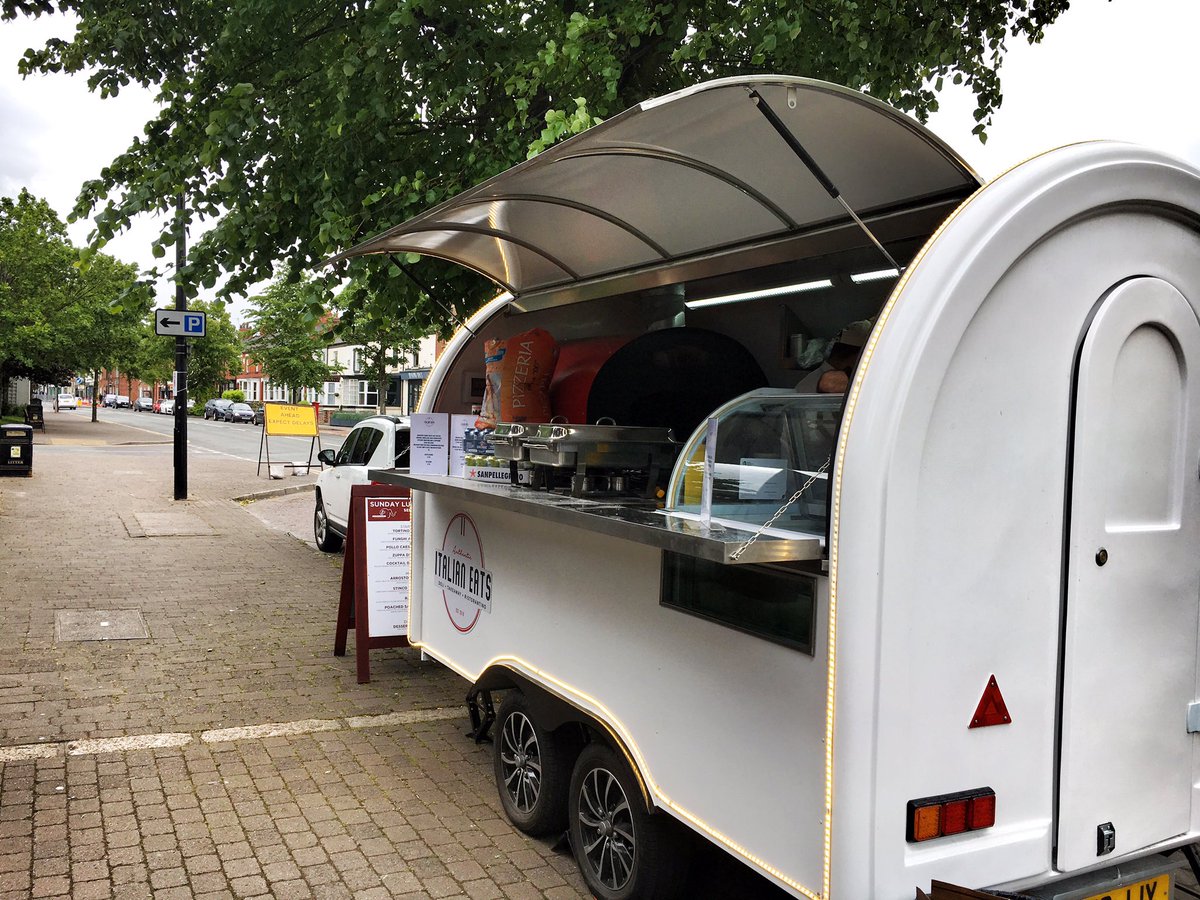 It would appear <a href="/arietenewton/">Ariete Restaurant</a> <a href="/marcocabrelli/">cabrelli</a> have rather thankfully provided a mobile #pizza oven on #NewtonleWillows high street....I call this a result....nice tea coming up!