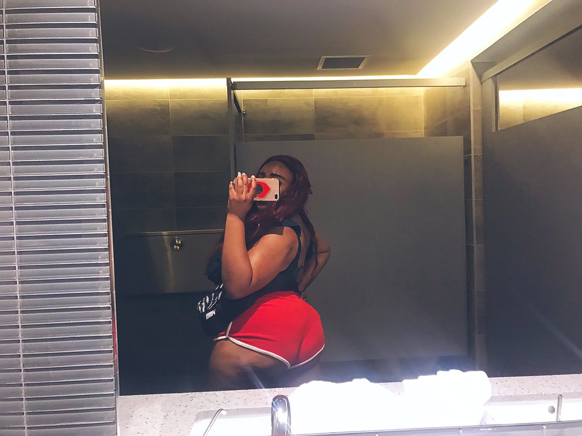 nomanisrightlol's tweet photo. MIAMI WAS GOOD 2 ME ๐ #MemorialDay2019 #miamifl #MiamiBeach #305 #blacktwitter #blackbombshell #f4f #naturalbody https://t.co/blrxV1YLOQ
