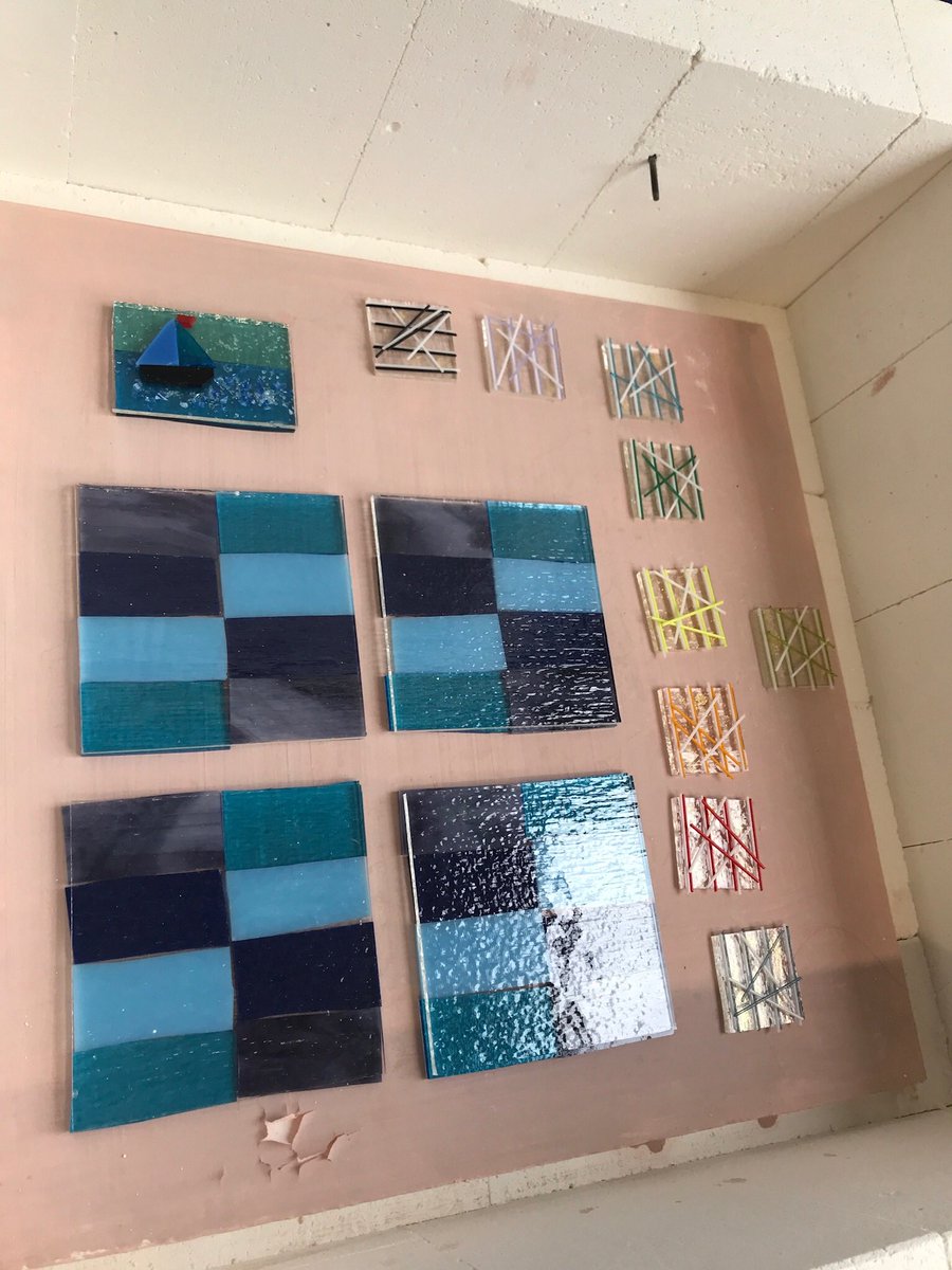 Have had such a relaxing long weekend, time to get out on my new bike (my old one was 30 years old and so rusty I was too scared to change gears), also time for more glass art - excited to see how these experiments turn out once cooked 😀 😀