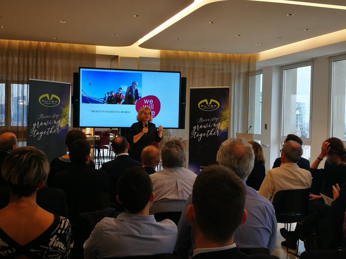alteafederation's tweet photo. Gabriella Pravettoni con #wewillcare racconta a #pharmaontop come le nuove tecnologie, la robotica, la biogenetica entrano nelle azioni di cura e diagnosi preventiva #alteafederation #human #innovation #growth #alteaup #upperitime https://t.co/H0WD5D3rMb