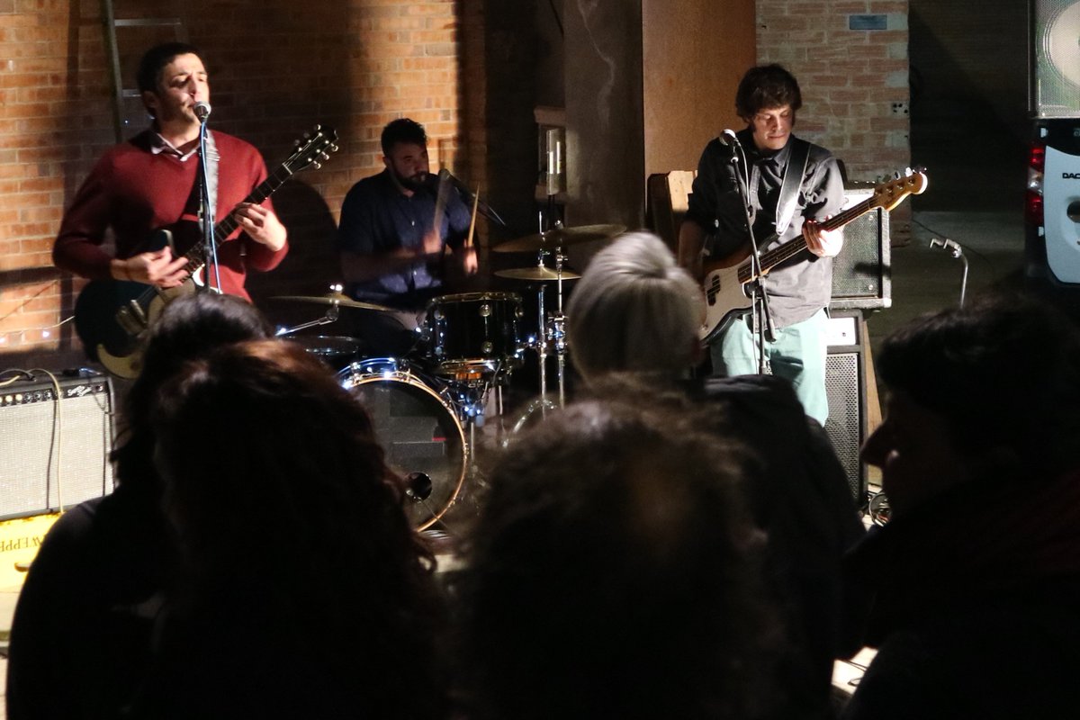 La cuita continua, camarades. Aquest divendres el garatge del Fetus desembarca a Figueres, al mitològic El <a href="/barlacate/">El Bar de la Cate</a> i amb entrada gratuïta. A mitjanit, com la Ventafocs: bit.ly/30NGRpN #SomFetus #TerraCuita #CanapostPunk