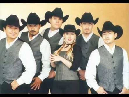 <a href="/LariosRoberth/">¡AyPapacito!</a> ¡Listo! Nos vemos este fin de semana para revivir las Historias Engarzadas de ¡<a href="/Limite_oficial/">Grupo Limite Oficial</a>! La cita será sábado y domingo a las 8 am por <a href="/Aztecauno/">Azteca UNO</a>.