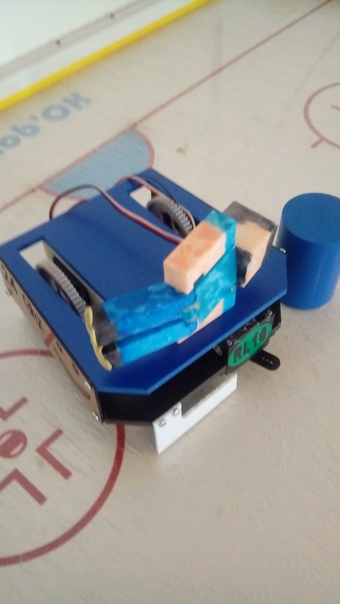 DominiqueNibart's tweet image. #RobOK #Cybertech #Ed_Delagrave Concours Rob&apos;OK : quelques  belles réalisations de cette année pour le collège Pablo Neruda d&apos;Aulnay-sous-Bois. Et brai au collège Molière de Chennevières qui gagne le tournoi !