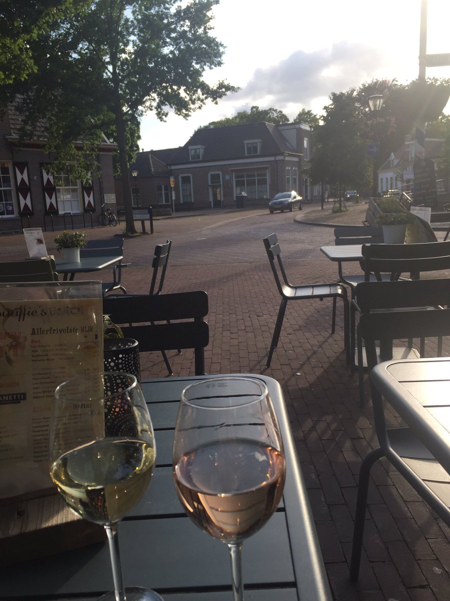veldhoek's tweet photo. @ErwinNyhoff @buuffies Wij ook👍 https://t.co/w2kVqgO1u2