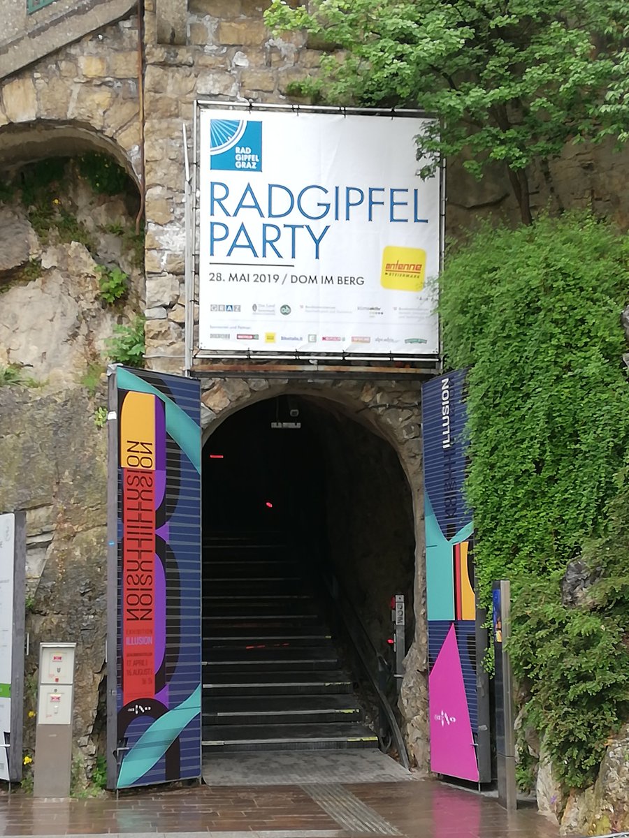 BernieZ_GIS's tweet photo. Welcome to the Austrian #cyclingsummit2019 in @GrazStadt @radgipfel #radgipfel2019 https://t.co/WTrHlc1aJH