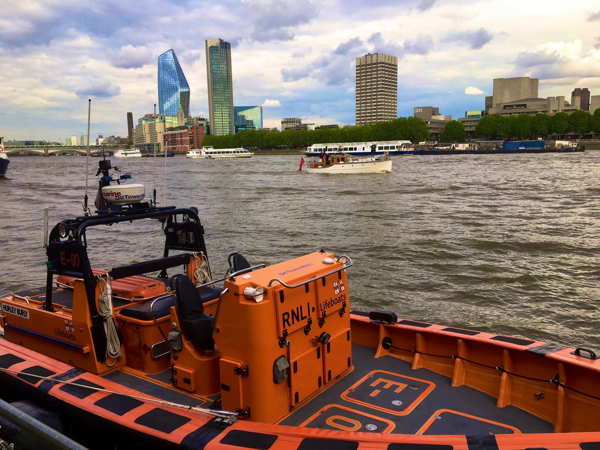 Great to see #LittleShips on the #Thames.