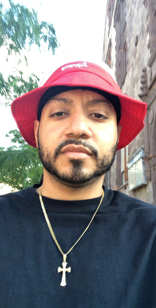 Franklyn_White's tweet photo. Back in my element #buckethatman https://t.co/WqSVrIbfy7