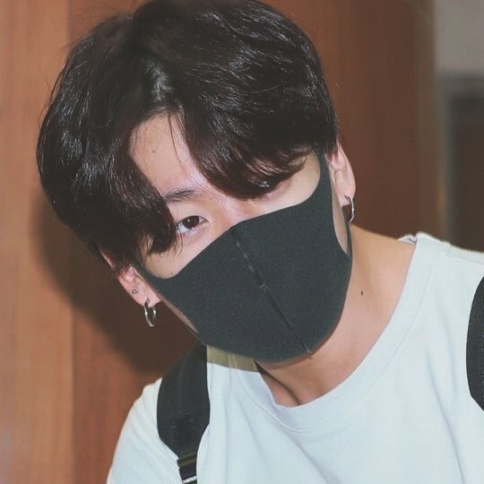 Jungkook is so handsome ✨💜
#JUNGKOOK #PremiosMTVMIAW       
#MTVLAINSTAGLJUNGKOOK <a href="/BTS_twt/">방탄소년단</a>