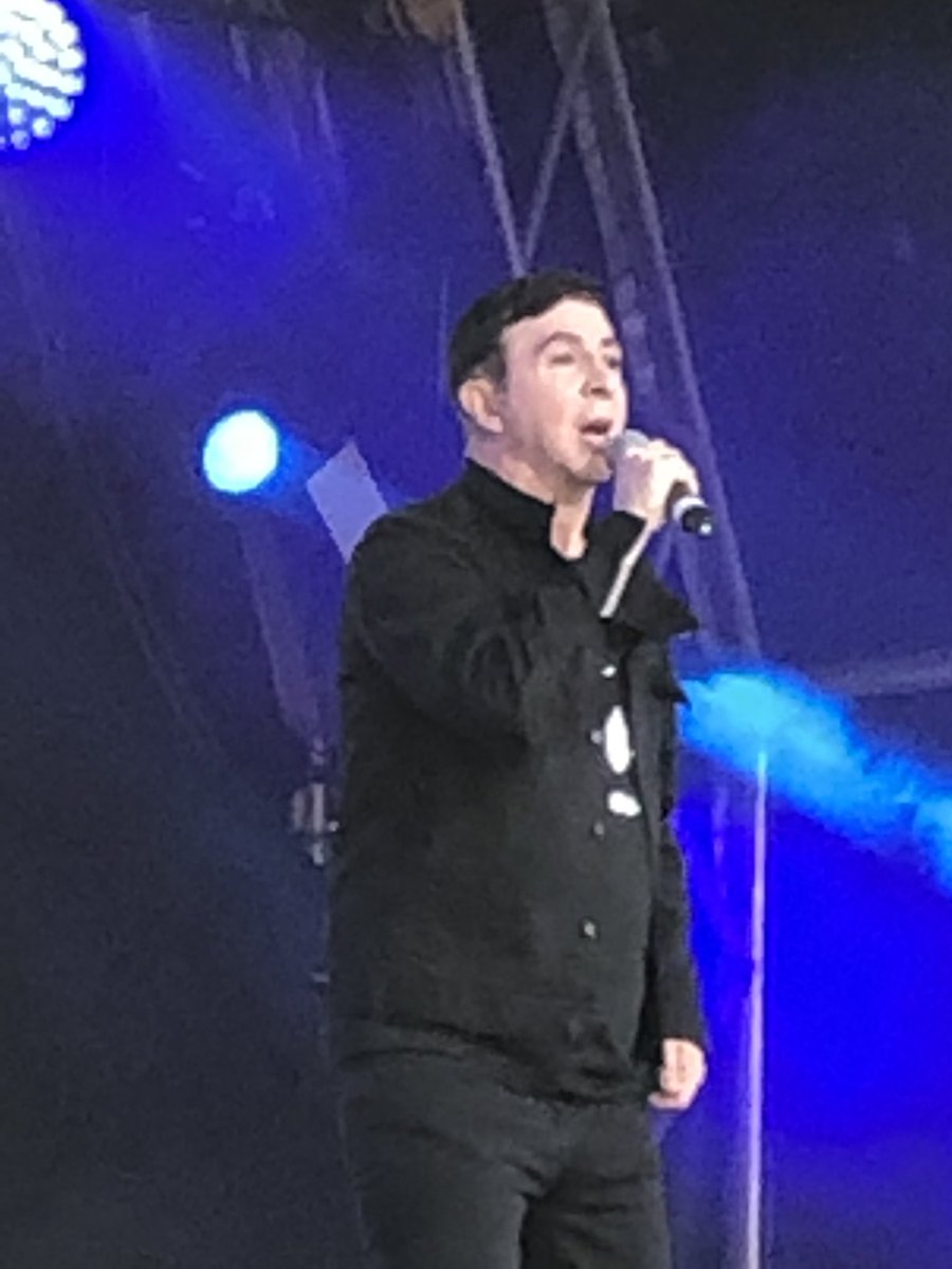 Nikkibear123's tweet photo. @MarcAlmond @BirminghamPride @Lawrondo Another outstanding performance from Mr Marc Almond at Birmingham Pride yesterday. A musical legend! Awesome event. Can’t wait to see you again  😊 https://t.co/9t9iffYwQK