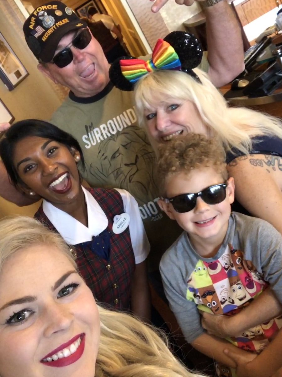 jaimechanter's tweet photo. #CastCompliment to Arielle @WDWHS super guest relations! Stoped any frustration and stress immediately. Immensely thankful for her spirit, patience, kindness. She made us feel so special. Kudos! Keep the joy alive! https://t.co/TRHd9hy9zP