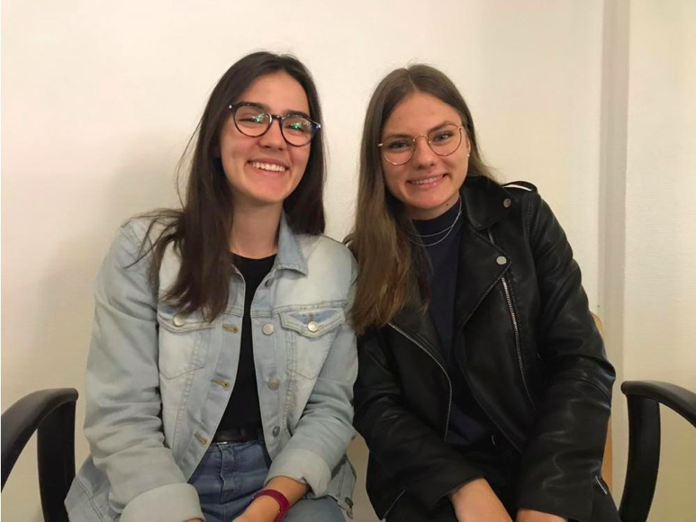 Nous nous présentons, Jeanne et Sandra, nous avons 15 ans. Nous sommes élèves de seconde au lycée Notre Dame du Roc, en Vendée. Nous avons participé au concours Alkindi dans le cadre de la section européenne mathématique qui nous est proposée dans notre établissement.