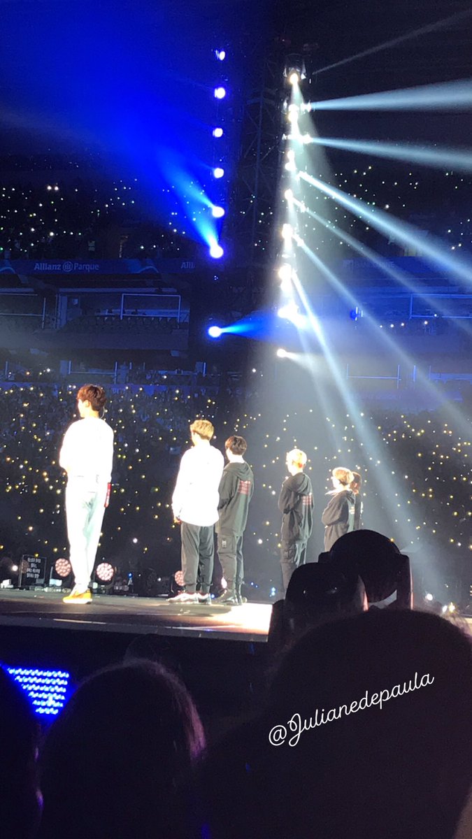 Julianedepaula's tweet photo. Definições de MELHOR DIA DA MINHA VIDA foram atualizadas #BTSatAllianzParque_D2 #BTSinAllianzParque_D2 #BTS #BTSinBrazil #BTS https://t.co/QNj2bcyogZ