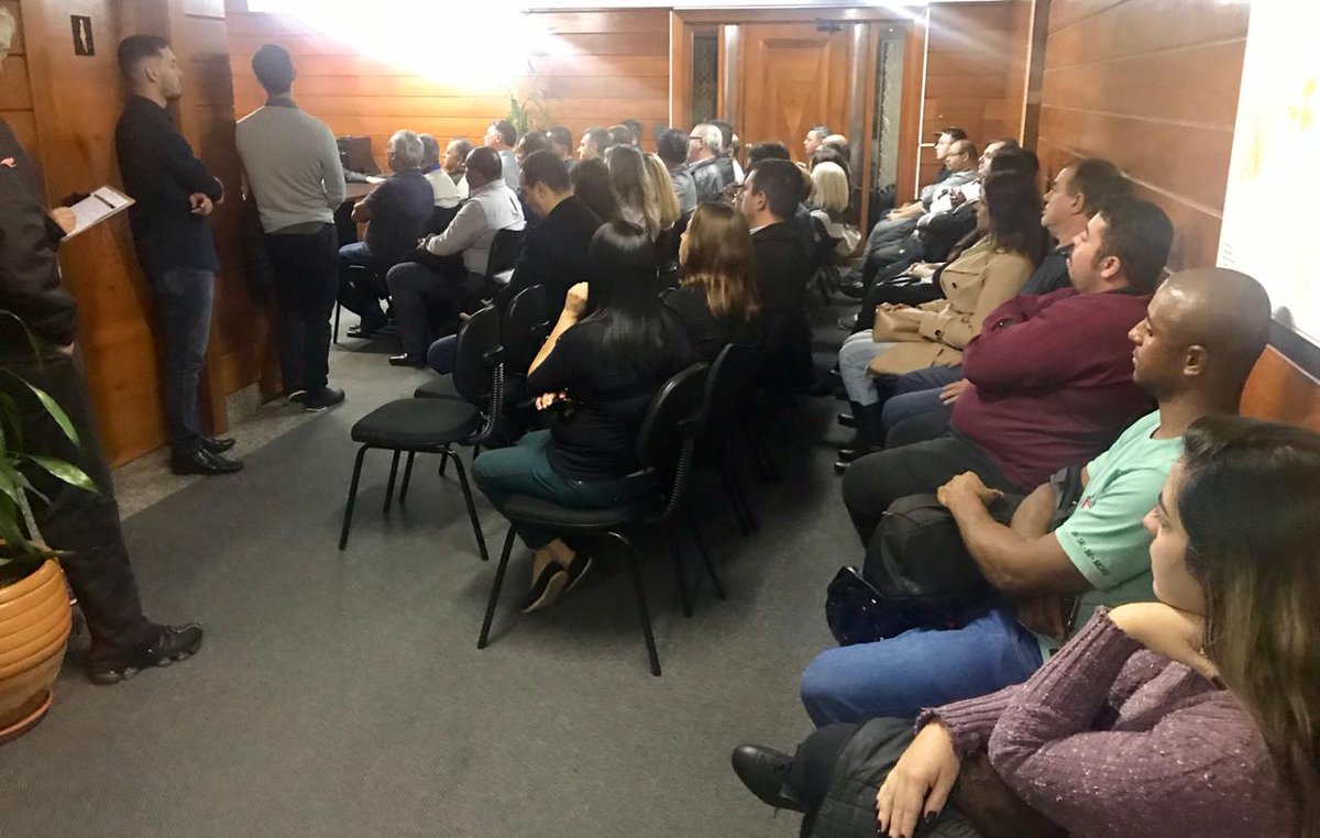 deputadotoninho's tweet image. Reunião Pros Curitiba, conduzida pelo vereador Tico Kuzma, que hoje contou com a presença do vice-prefeito Eduardo Pimentel. Também realizamos a filiação do grande líder comunitário Paulinho Payakan. Pros segue unido e fortalecido em todo Paraná. #ProsForte