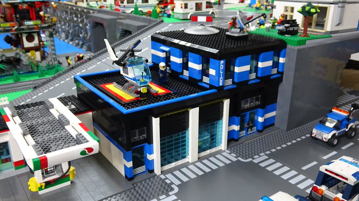 lego police station moc