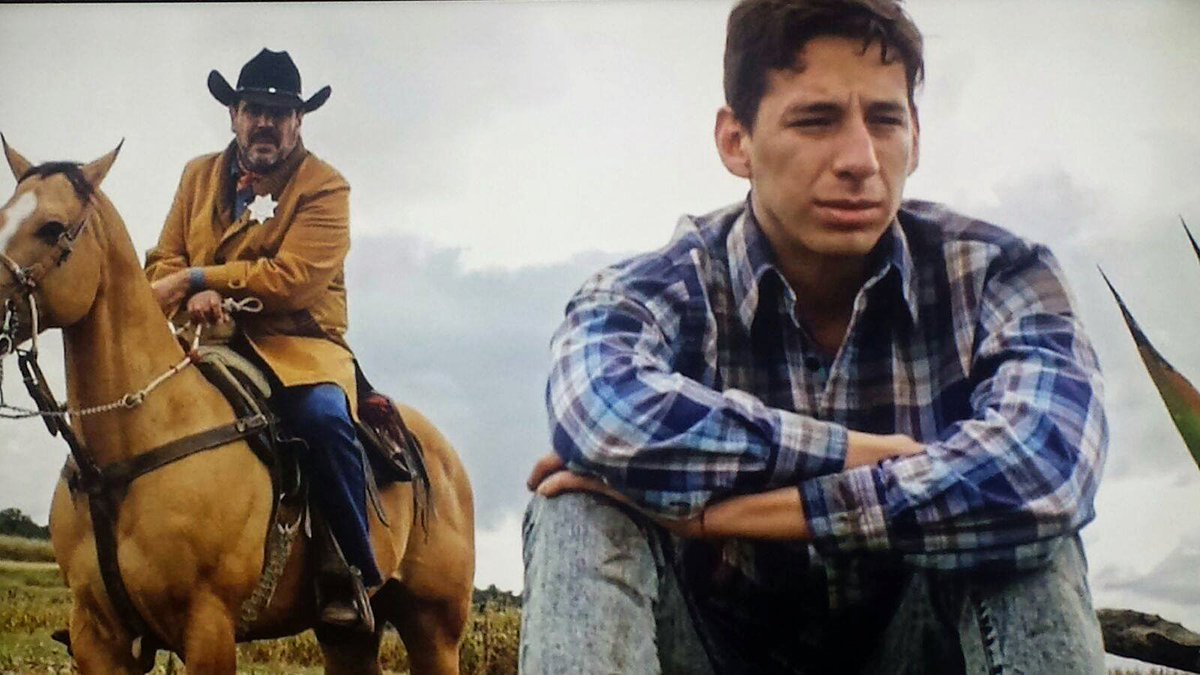NetoSiller's tweet photo. Still de la película "El perro michoacano" en donde me dirrije y comparto escena con Sergio Reynoso producción  de Legrand Films  historia que habla de las canciones de José Alfredo Jiménez  #ernestosiller #actor #character #escena #acting #actorslife🎬 #Sergioreynoso #cine #film https://t.co/ZrGKSINy6M