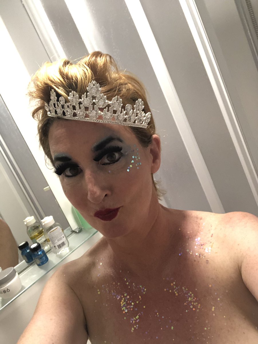 Miss_S_Moon's tweet photo. Well, look who got the award for Best Costume at The Croatia Burlesque Festival!! 🎉🎉🎉 Obviously not wearing it here!! #CroatiaBurlesqueFestival #Burlesque #BurlesqueCostume #MissStrawberryMoon https://t.co/jP5VwxfC2S