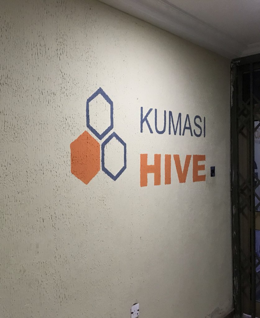 VisualizeOrg's tweet image. Our tour of @KumasiHive today was incredible! A wonderful facility with an inspirational focus on the gendered #digitaldivide