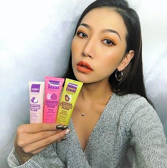 PurpleTreeSkin's tweet image. Have you got your hands on our papaya balm yet? We're crushing on the silky smooth, ultra-nourishing balm - the perfect alternative to a lipgloss 💄 

Shop the range now @FragranceDirect