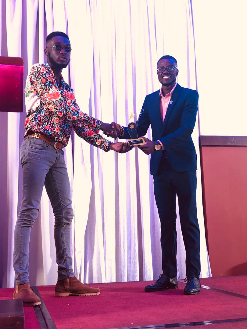 BizStarna's tweet photo. #SongOfTheYear #FEELYOUPASS yes, we won! Glory be to GOD ALMIGHTY! this wouldn't have been possible without y'all, thanks for your votes! Really appreciate the love and support! More to come!!!πππππ
#TTUSRCEXCELLENCEAWARDS
#MAM
#BIZKONEKTS #Ghana #Africa
#VYBEZLORD https://t.co/IQ1XDxWqw9