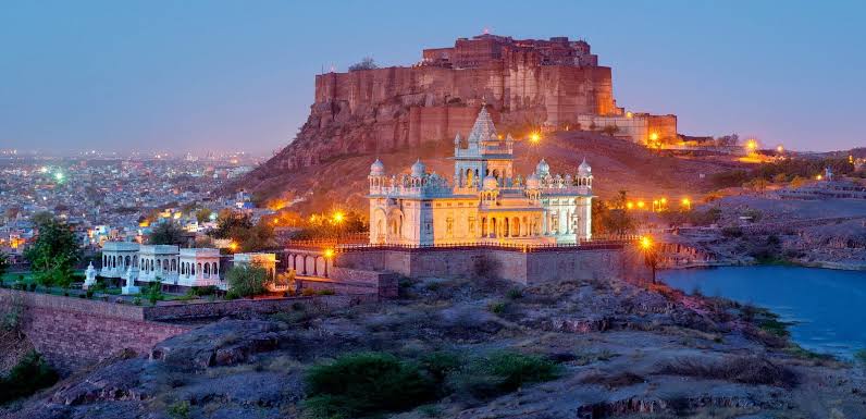 FoodsMilk's tweet photo. State of #Beauty Rajasthan..like State of Farmers Saras Dairy. #Jaipur #Rajasthan #city https://t.co/JnYgKXDlyG