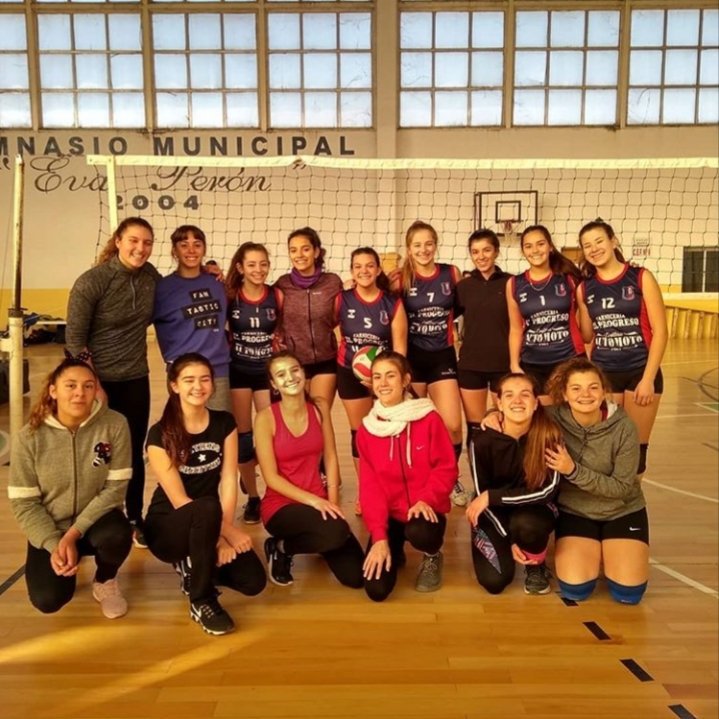 AutomotoV's tweet photo. Hoy en los juegos BA las tres categorías de Automoto Voley triunfaron y clasificaron a la etapa regional. https://t.co/a1z6aZx2vB