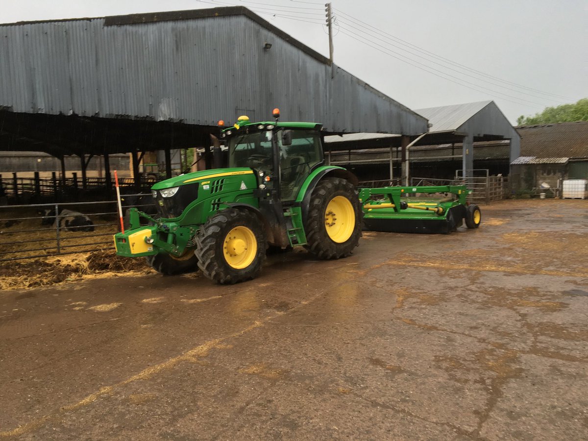 All rev’d up and no where to mow ☔️