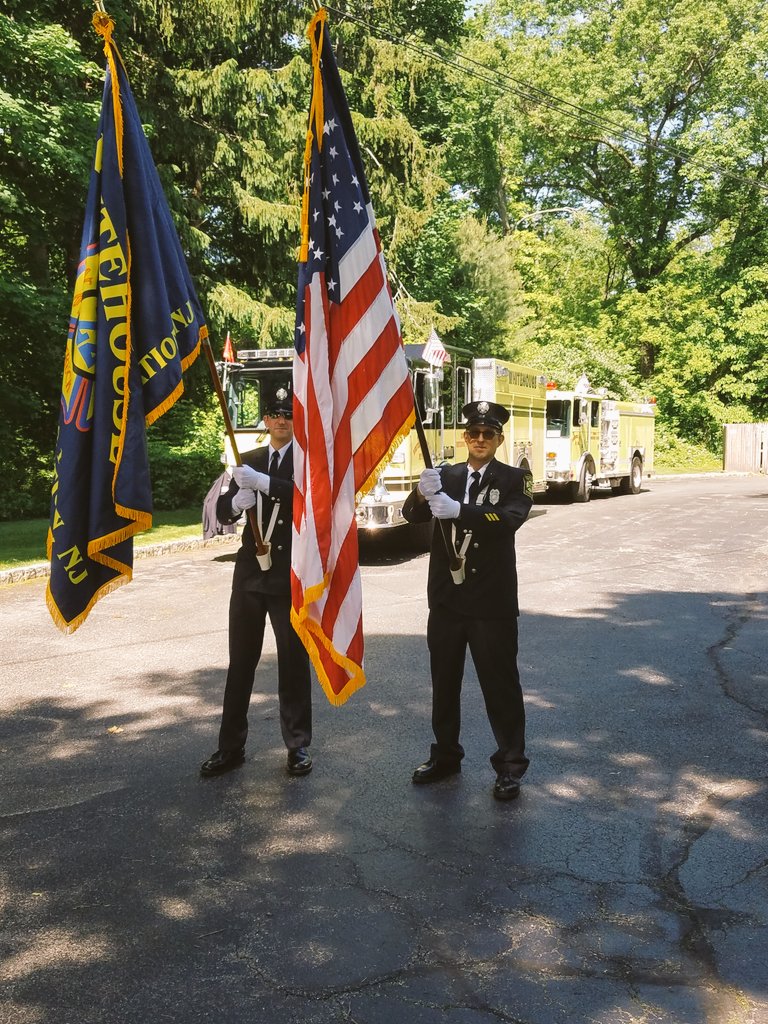 jvdaniello2's tweet photo. Parade Ready, #savageFree in #HunterdonCounty #22Fire
#doubleDeuces https://t.co/PdaY1PYA0L
