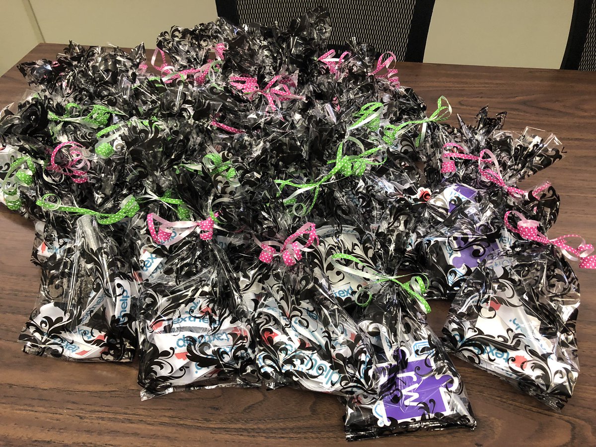 EITCTravels's tweet image. Tech Quest Prizes are on their waaay!!! Keep your eyes peeled @ugdsb! Thanks to our generous swagalicious donations @texthelp #UGtechQuest #UGDSB21C